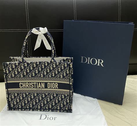 book tote medium dior|small dior book tote price.